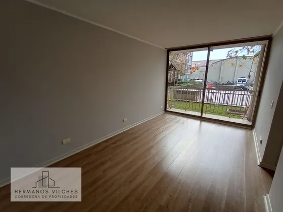 Dpto. 3 Dorm / 2 Baño / 2 Est. / 1 Bod. Comuna De Santiago.-