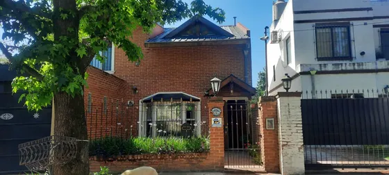 Casa En Venta - 3 Dormitorios 3 Baños - 480mts2 - Muñiz