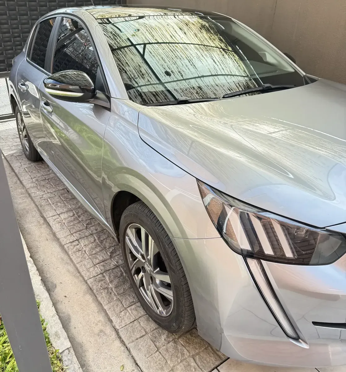Peugeot 208 1.6 Feline Tiptronic