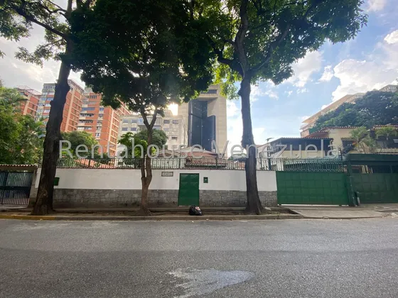 Ajr Galpón En Alquiler En La Floresta 25-8169 Yg