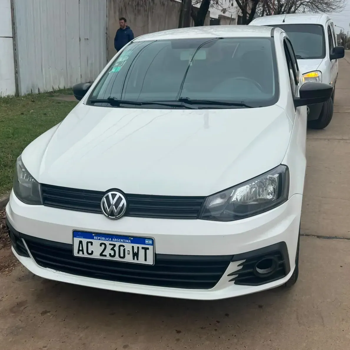 Volkswagen Voyage 1.6 Trendline 101cv