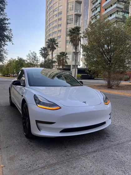 Tesla Model 3 Estándar Plus