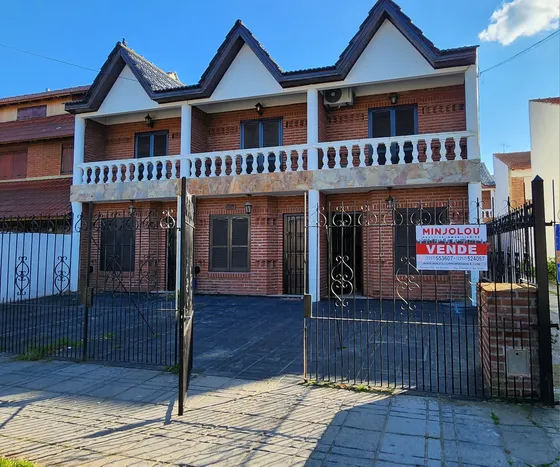 Triplex Al Frente- Cochera- Wifi- 6 Personas- San Bernardo
