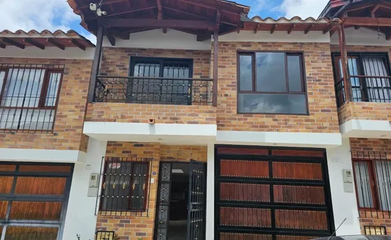  Casa En Venta Ubicada En Rionegro Sector San Antonio De Pereira (26726).
