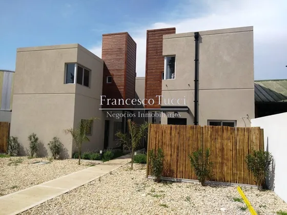 Duplex En Venta 3 Ambientes Ituzaingó Norte