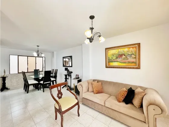 Venta Casa De 2 Niveles, 3 Alcobas En Parque Residencial El Country