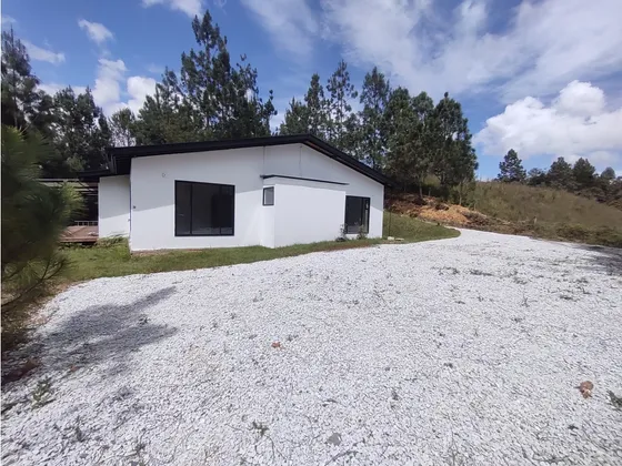 Casa En Arriendo En El Retiro Sector Pantanillo