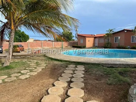 Emg Vende Casa Acogedora En Zona De Av.juan Bautista Arismendi, Residencias Las Marites, Isla De Margarita