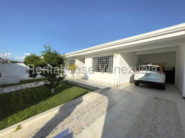 Casa En Venta En Santa Elena Con Los Mejores Espacios Ideales Para Ti Contactame Soy Tu Agente Inmobiliario De Confianza Mehilyn Perez