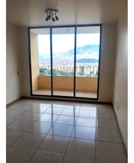 Apartamento En Venta En La Loma De Los Bernal, Medellín