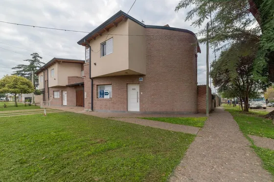 Casa Duplex  2 Dormitorios  Todos Los Servicios Santo Tome Santa Fe