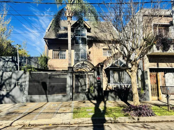 Casa Con Pileta En San Isidro. 