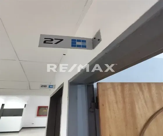 Depósito Alquiler 20 Mts2 Torre Bazar Bolívar