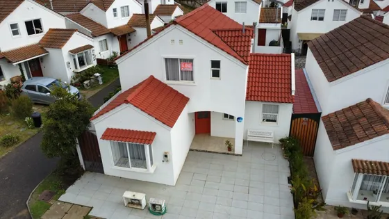 Vendemos Casa En Prestigioso Condominio De Curauma