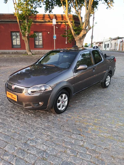 Fiat Strada 1.4 Trekking Cd