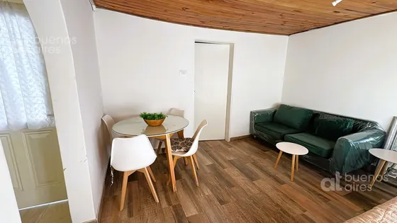 Lanús Este. Departamento De 2 Ambientes Con Patio En Venta