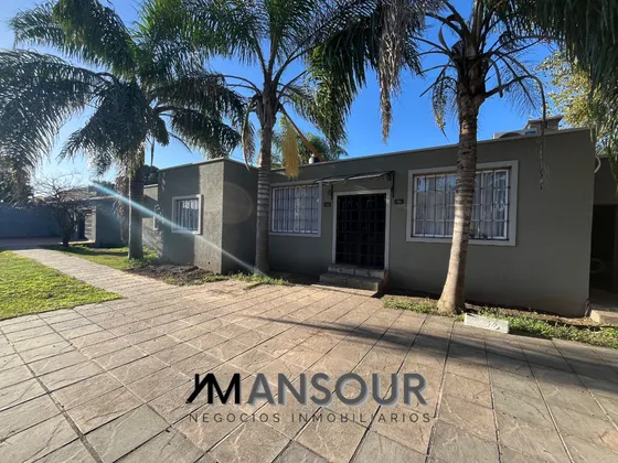 Casa Quinta Excelente Estado Sobre 1500m2 - Paso Del Rey