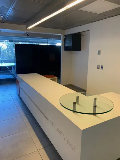 Amplia Oficina En Excelente Ubicación En Avenida Las Condes