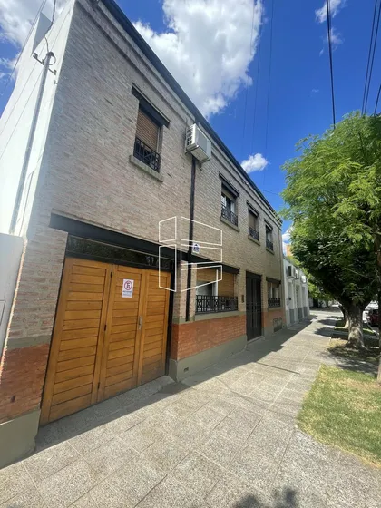 Venta - Casa De 3 Dormitorios En El Centro De General Roca - C077