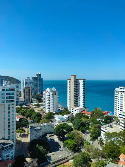 Venta- Apartamento   Estrenar Santa Marta En El Sector Rodadero Sur