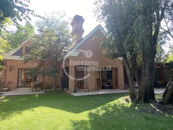 Casa En Venta De 6 Dorm. En Lo Barnechea Los Trapenses