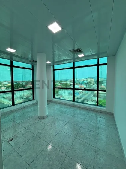 Local Comercial En El Cc Caribbean Country. Barcelona