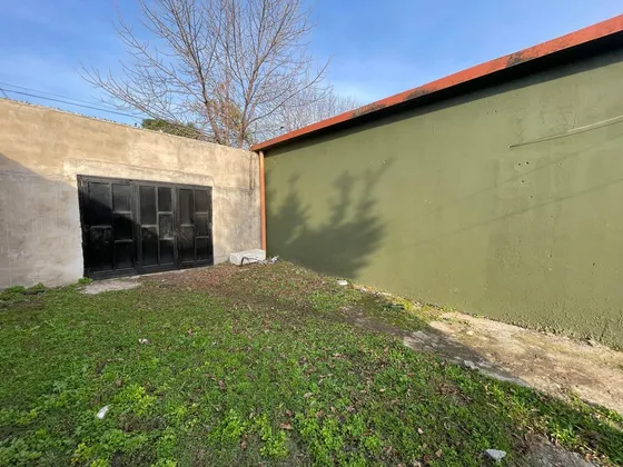 Venta Lote Con Local Libertad Merlo