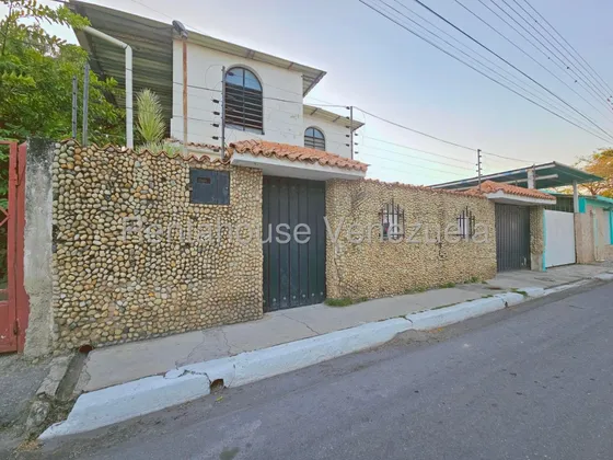 Casa En Venta Ubicada En Centro Palo Negro, Fvina 25-21011