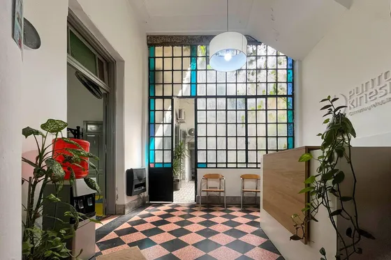 Venta - Casa De 5 Ambientes. Lourdes, Rosario.