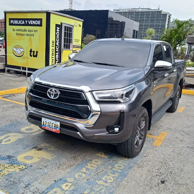 Toyota Hilux Automática