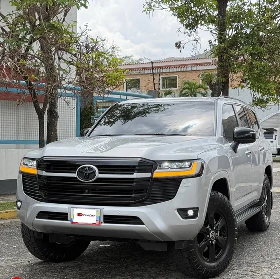 Toyota Lc300 Vx Lujo Aciento De Cuero Calefacción Equipo Boss