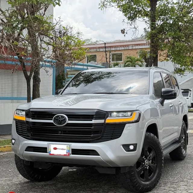 Toyota Lc300 Vx Lujo Aciento De Cuero Calefacción Equipo Boss