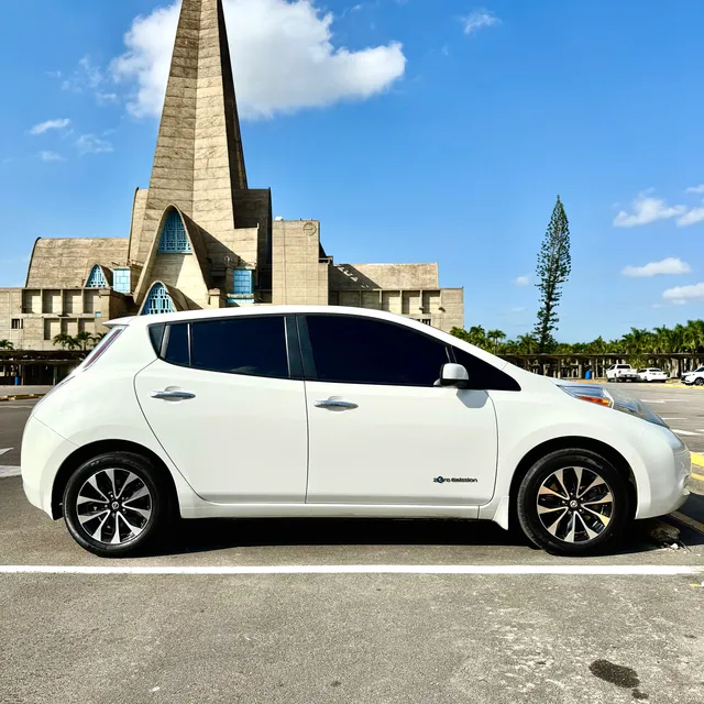 Nissan Leaf Americano