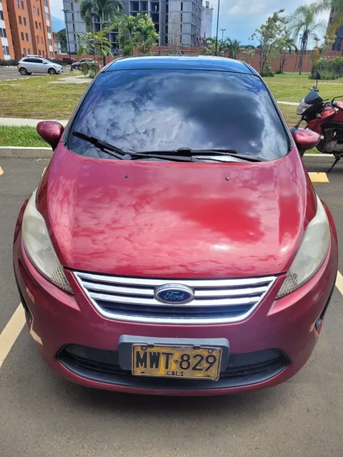 Ford Fiesta 1.6 Sportback Mecánica