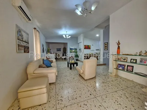 Casa En Venta En El Limon Con Cocina Renovada En Buenas Condiciones Kg: