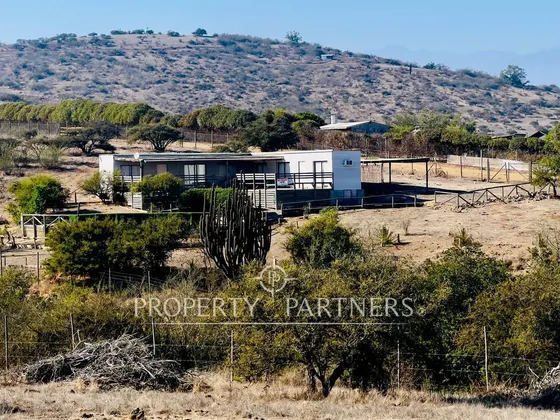 Exquisita Casa En Parcela De 1ha. En Condominio En...