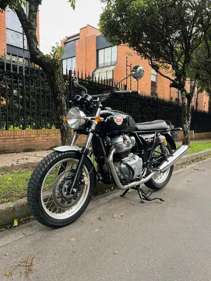 Royal Enfield Interceptor 650 Con 25mil Kms, Color Negro