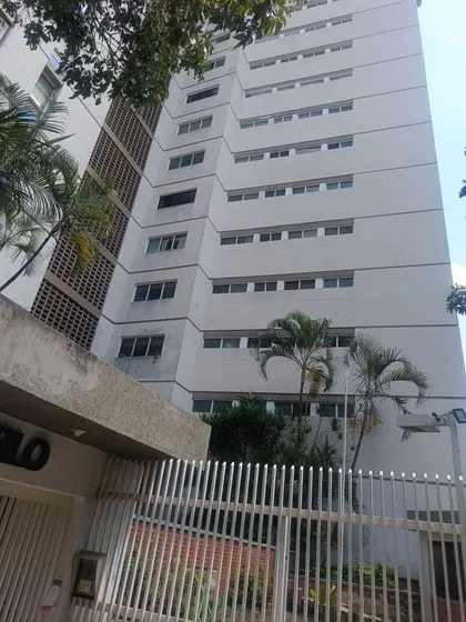 En Venta Apartamento En Colinas De Bello Monte (dh)