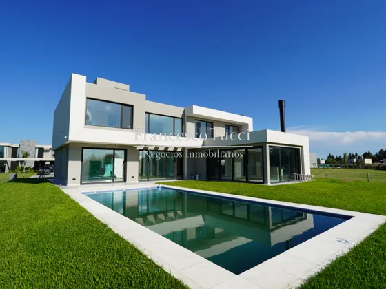 Casa En Venta 6 Ambientes A Estrenar En Terravista