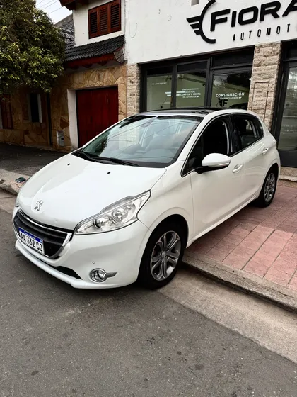 Peugeot 208 1.6 Feline Pack Cuir