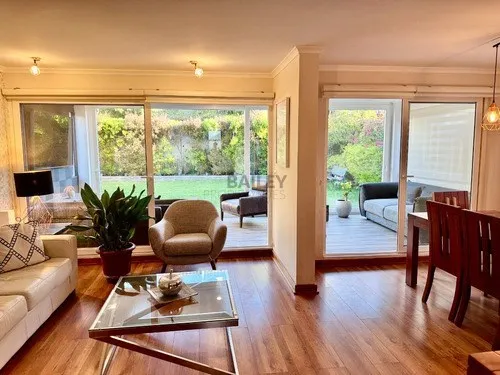 Casa En Venta De 5 Dorm. En Bosques De Montemar ,concón