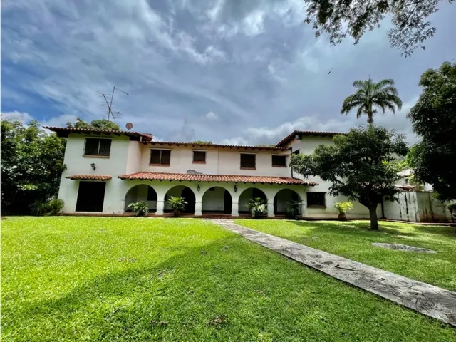 Se Vende Y/o Alquila Casa 750m2 6h+2s/8b/8p Country Club