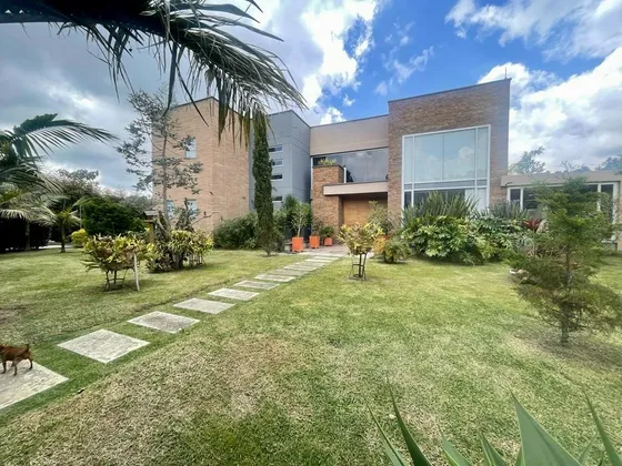 Casa En Venta En Envigado Alto De Las Palmas