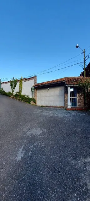 Casa De 5 Hab Con Baños 6 Puestos Un Nivel Agua Propia 