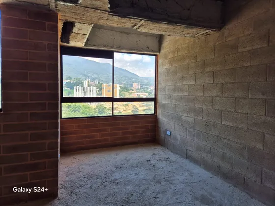 Apartamento Piso 20, Obra Gris