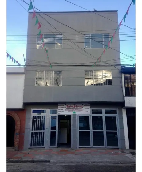 Bogotá, Siete De Agosto, Edificio En Venta, Tres Niveles, Cinco Baños