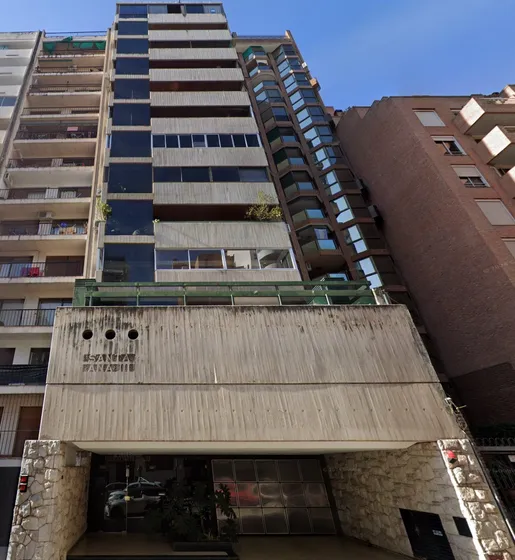 Departamento En Nueva Cordoba, Con Cochera