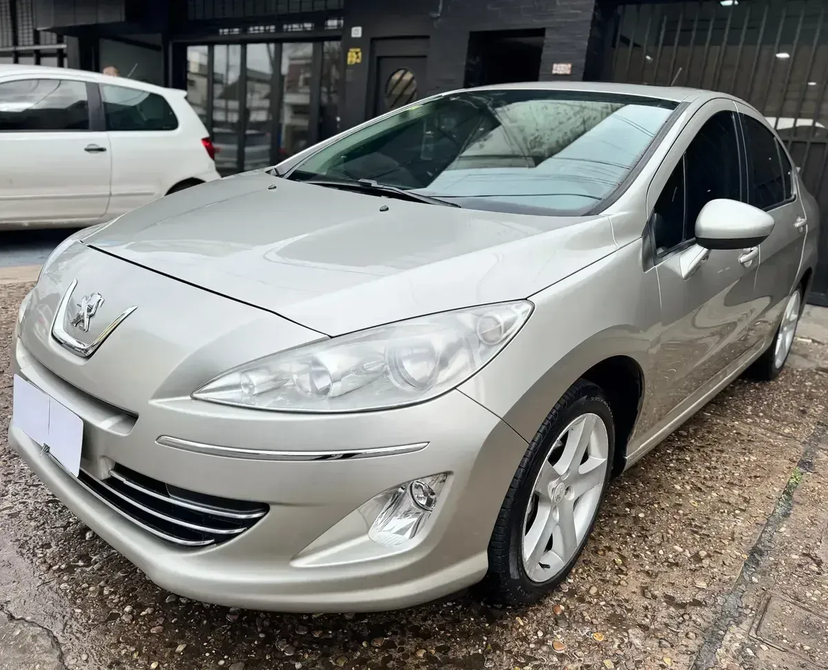 Peugeot 408 2.0 Allure Plus 143 cv