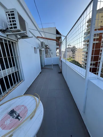 Departamento Con Balcon Terraza Muy Luminoso , Aire Y Sol
