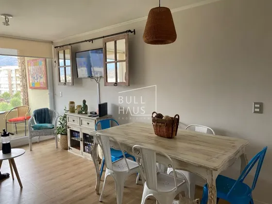 Departamento En Venta De 3 Dorm. En Papudo